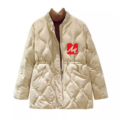 Poliéster rellenado fumador Duck Down Quilted Jackets Outerwear de nylon de la chaqueta del invierno