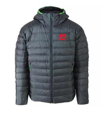 Peso ligero impermeable tejido abajo del invierno encapuchado al aire libre de la chaqueta de los hombres