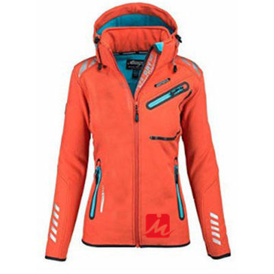 La chaqueta que camina al aire libre Champing de las mujeres de las chaquetas de Softshell de la prenda impermeable de Spandex del poliéster
