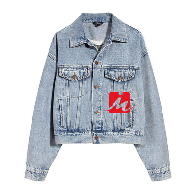 Las chaquetas del dril de algodón del bordado del diamante artificial ahuecaron la chaqueta de gran tamaño de las señoras
