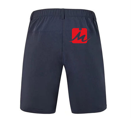 El golf de secado rápido del estiramiento pone en cortocircuito pantalones cortos casuales sólidos del golf de Spandex del poliéster de Wicking de la humedad