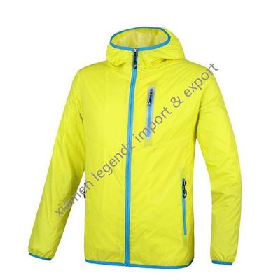 Chaqueta clásica de la cazadora de Packable de las chaquetas ligeras a prueba de viento del OEM
